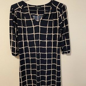 Lux II Dress Sz 4 Small 3/4 Sleeves